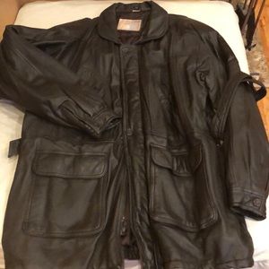 Men’s 3/4 brown leather jacket with a belt